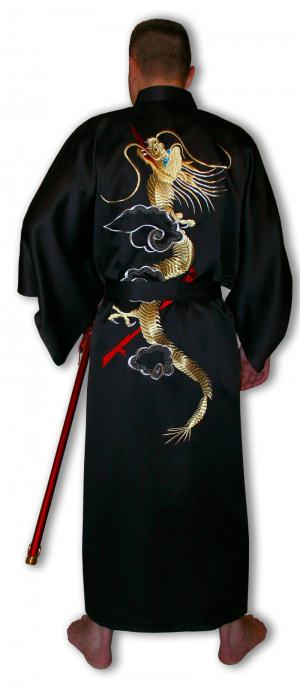 Кимоно "Dragon" из искусственного шелка с вышивкой. Эффектный подарок !